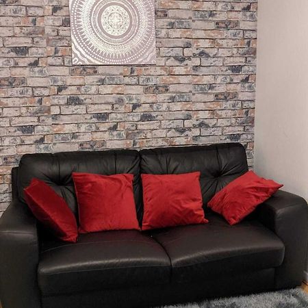 Stunning 1 Bedroom Apartment In Дагенем Экстерьер фото