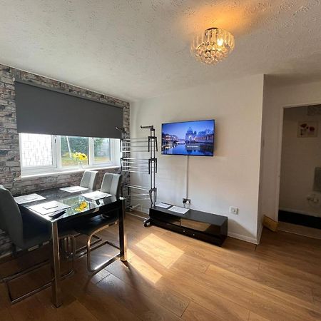 Stunning 1 Bedroom Apartment In Дагенем Экстерьер фото